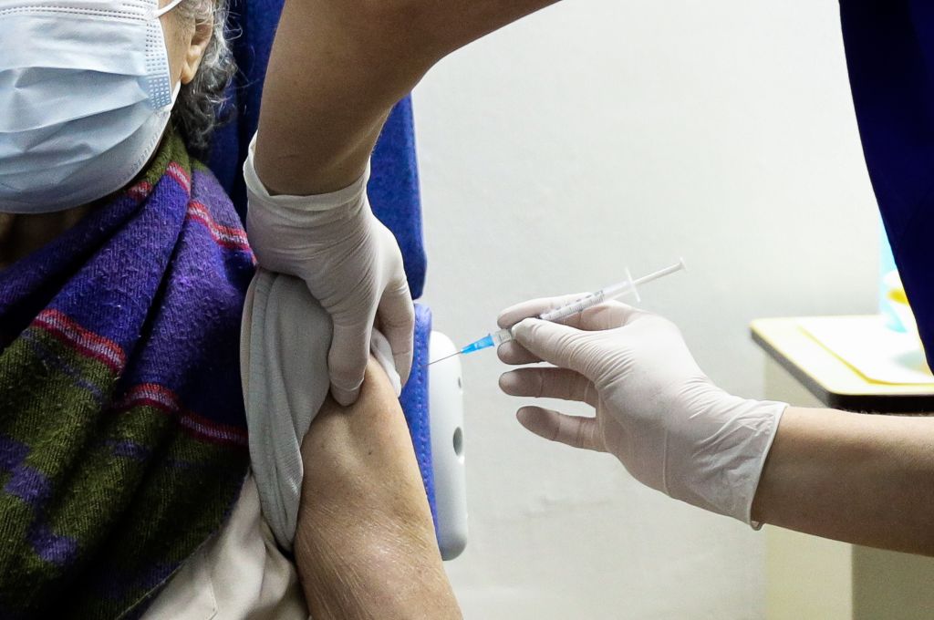 Κορωνοϊός : Ξεκίνησε ο εμβολιασμός των ατόμων άνω των 85 ετών