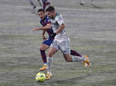 «Διπλό» η Μπέτις, 2-0 την Ουέσκα