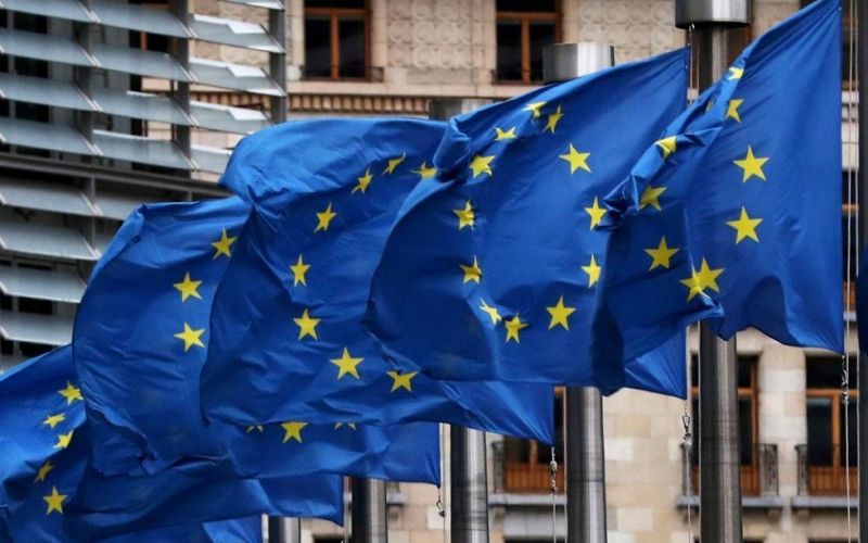 ΕΕ : Κάνει πίσω μετά την οργή για τον περιορισμό εξαγωγών εμβολίων στη Β. Ιρλανδία