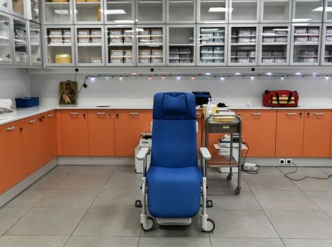 Κορωνοϊός : Ανοίγει η πλατφόρμα για εμβολιασμούς των 80 – 84 ετών