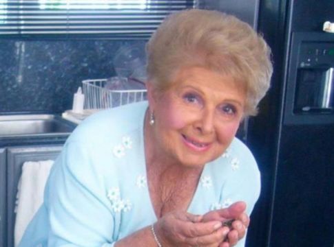Το παράπονο της Βέφας Αλεξιάδου για όσους την ξέχασαν στη γιορτή της