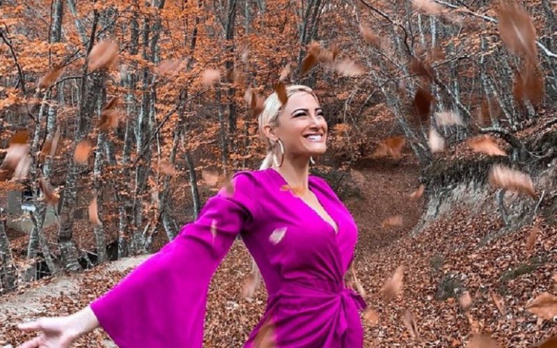 Ιωάννα Τούνη : Αποστομωτική απάντηση σε follower για τις «ανίερες πράξεις» της