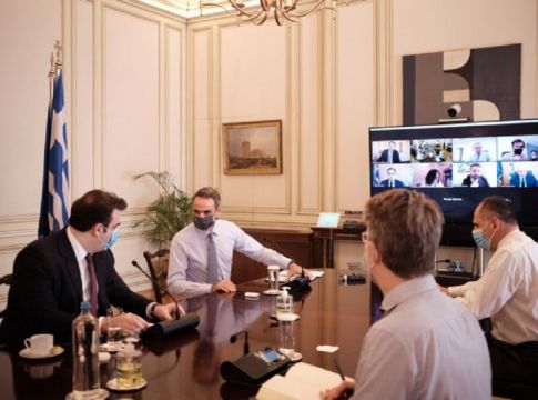 Συνεδριάζει το υπουργικό συμβούλιο την Πέμπτη με το βλέμμα σε πανδημία και εμβόλια