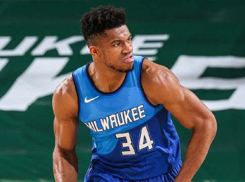 Μιλγουόκι Μπακς-Σαν Αντόνιο Σπερς 120-113: Με εκπληκτικό Αντετοκούνμπο για το 11 στα 12 (vids)