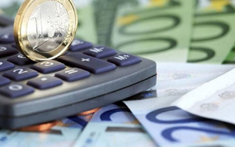 Πόσα δισεκατομμύρια ευρώ περιμένει η ελληνική οικονομία το 2021