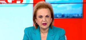 Ματίνα Παγώνη : Απαντά σε όσους σχολιάζουν το βάψιμο και το ντύσιμό της