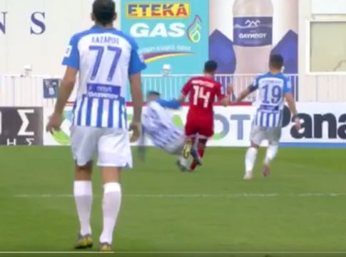 Αυτή είναι η κόκκινη στο Περιστέρι (vid)