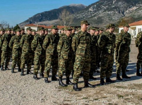 Αυξάνεται η στρατιωτική θητεία από τον Μάιο