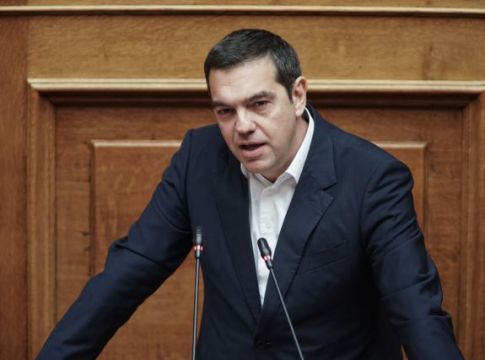 Τσίπρας κατά κυβέρνησης : «Προκλητική πριμοδότηση των ιδιωτικών κολεγίων έναντι των ΑΕΙ»