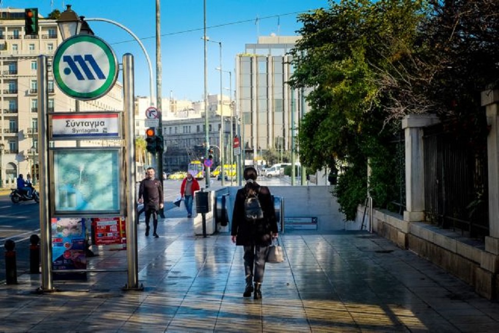 Παπαευαγγέλου : Σαρώνει ο κορωνοϊός – Μειώνεται ο μέσος όρος ηλικίας των κρουσμάτων