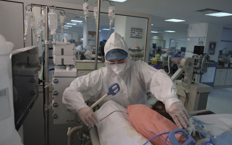 Κορωνοϊός : 1.400 νέα κρούσματα και 27 θάνατοι – Στους 320 οι διασωληνωμένοι
