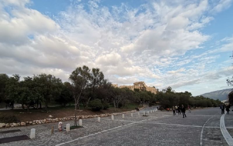 Έκτακτα μέτρα για το Σαββατοκύριακο και αυστηρό lockdown εισηγούνται οι ειδικοί