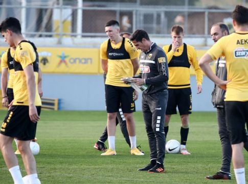 Με τα γνωστά προβλήματα η προπόνηση της ΑΕΚ