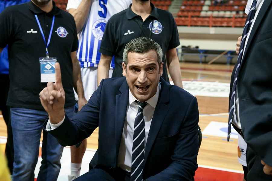 Παπανικολόπουλος : «Οι προπονητές δεν είναι για να αποβάλλονται»