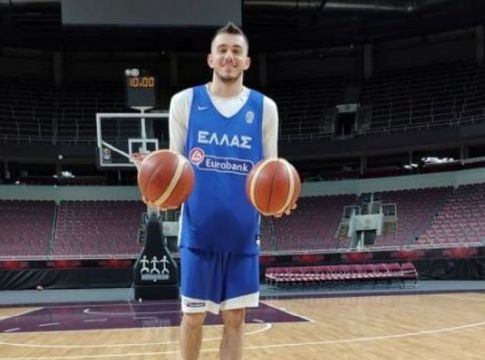 Παπαδάκης για Εθνική: «Οι μόνες λέξεις που θα πω είναι τιμή και χαρά»