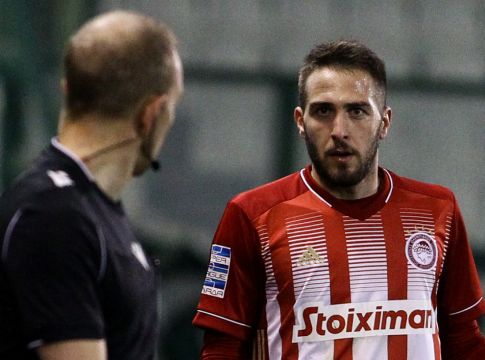 Οι περίεργες αποφάσεις του Μάντεν και ένα μαρς φάουλ έξω από την περιοχή που έγινε… άουτ! (Vid)