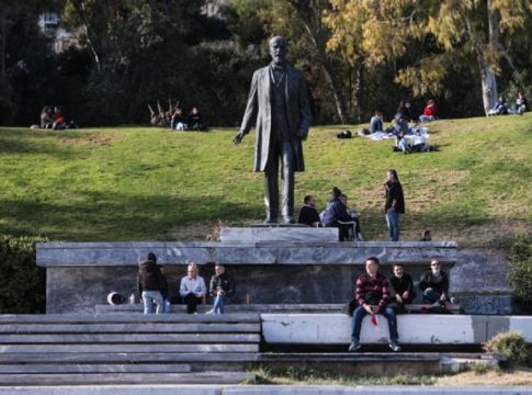 Κορωνοϊός: Στα 395 τα νέα κρούσματα – Στους 239 οι διασωληνωμένοι, 21 νέοι θάνατοι