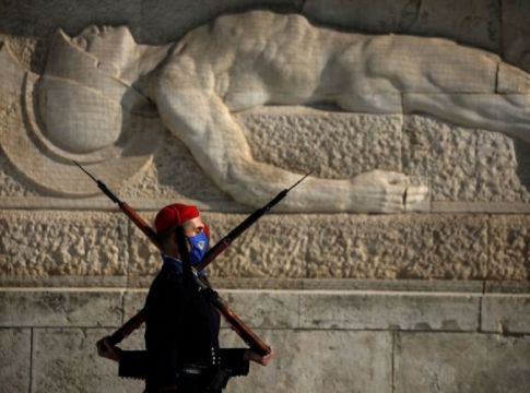 Κορωνοϊός : Απειλούν την Αττική οι μεταλλάξεις – Στο τραπέζι lockdown τύπου Μαρτίου