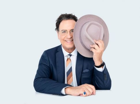 Χάρης Ρώμας : «Σκηνοθέτης καλεί αγόρια και τους λέει να αυνανιστούν μπροστά του»