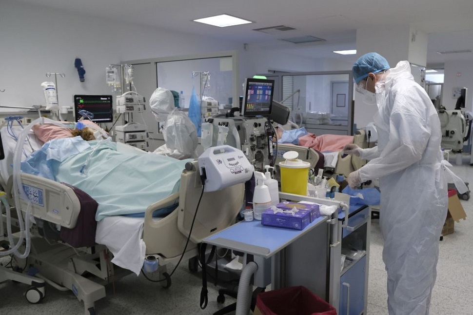 Κορωνοϊός : Συναγερμός στο νοσοκομείο Σωτηρία – Τέλος τα κρεβάτια ΜΕΘ