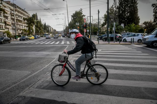 Κορύφωση κρουσμάτων αυτή την εβδομάδα περιμένουν οι ειδικοί – Η πίεση στο ΕΣΥ που δείχνει παράταση του lockdown