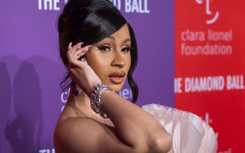 Cardi B : Δείτε τη δραστική αλλαγή στην εμφάνιση της σταρ (pic+vid)
