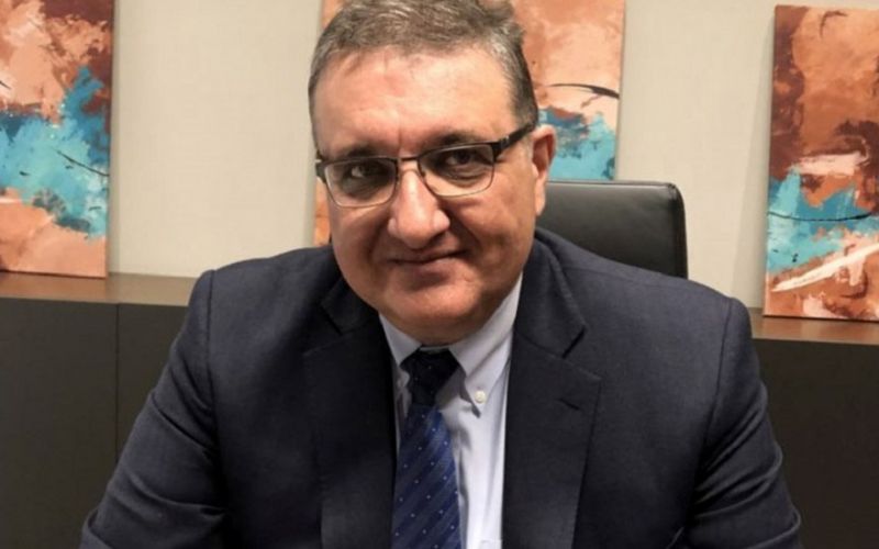 Εξαδάχτυλος : «Να κλείσουν τα σχολεία και να επιστρέψουμε στην τηλεκπαίδευση»
