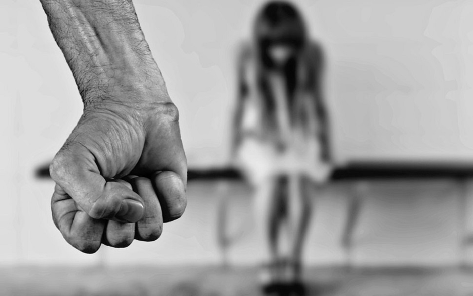 Φρίκη στη Ρόδο : Αδελφές κατήγγειλαν σεξουαλική κακοποίηση όταν ήταν 9 και 6 ετών