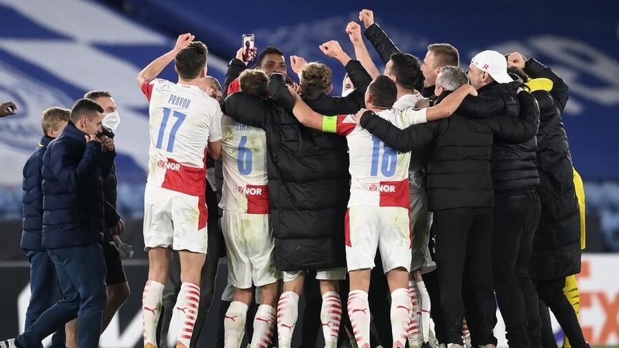 H Σλάβια Πράγας κέρδισε για πρώτη φορά εκτός έδρας αγγλική ομάδα