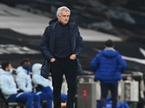 Μουρίνιο : «Δύσκολο να δεχθείς να χάνεις έτσι, είναι επώδυνο»