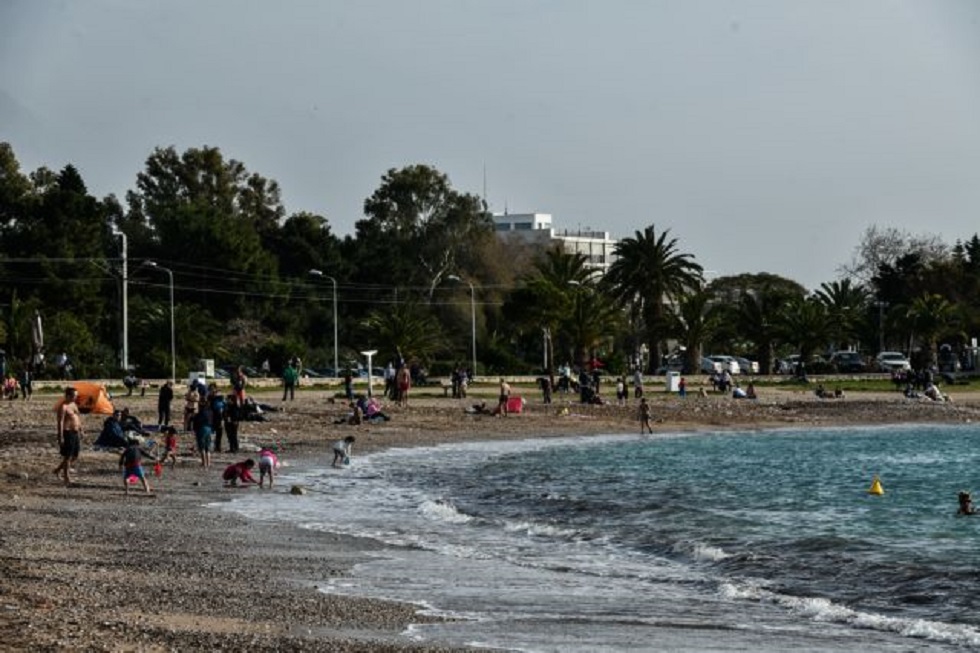 Ο καιρός… τρελάθηκε – Κύμα ζέστης σε όλη τη χώρα με υψηλές θερμοκρασίες