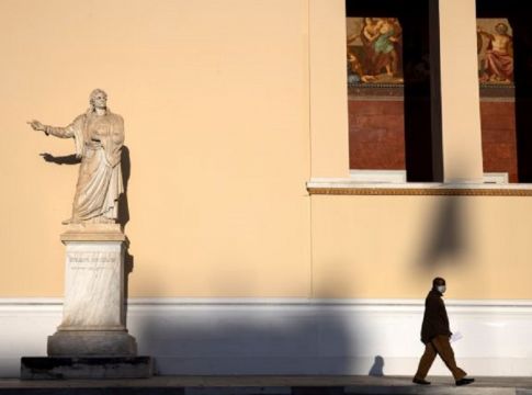 Lockdown : Αντίστροφη μέτρηση για νέα μέτρα μετά την «βόμβα» κρουσμάτων – Ποια σενάρια είναι στο τραπέζι