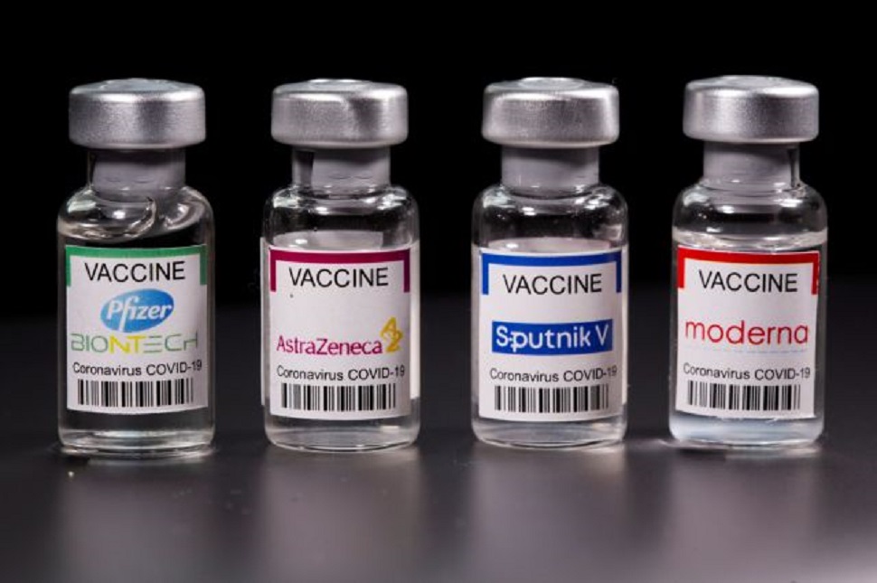 Κορωνοϊός : Η ΕΕ σκληραίνει τη στάση της – Επεκτείνει τους περιορισμούς στην εξαγωγή εμβολίων