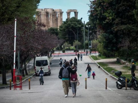 Κορωνοϊός : Σπάει όλα τα «κοντέρ» η Αττική με 2.097 κρούσματα – Η κατανομή στο Λεκανοπέδιο