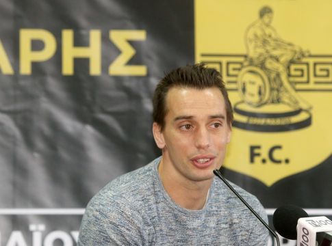 Χαβίτο : «Αν το πιστέψουν οι παίκτες του Άρη μπορούν να προκριθούν»
