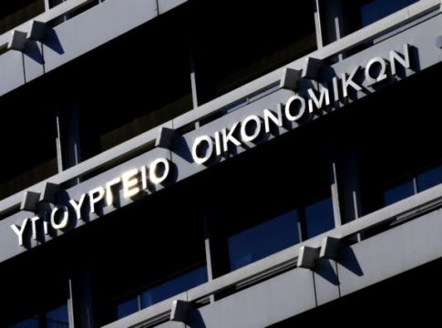 Όλα τα νέα μέτρα στήριξης για επιχειρήσεις και ελεύθερους επαγγελματίες