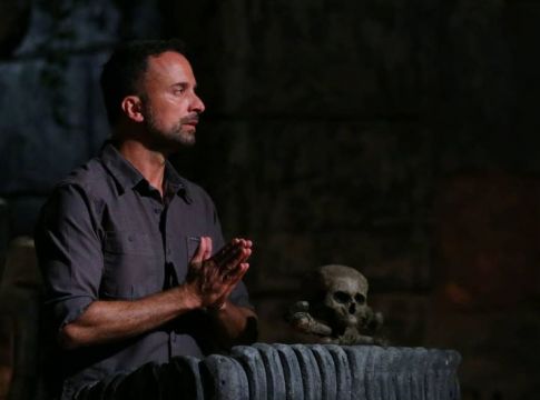 Survivor : Αποχώρηση – βόμβα μία ανάσα πριν την ένωση των ομάδων (pic+vid)