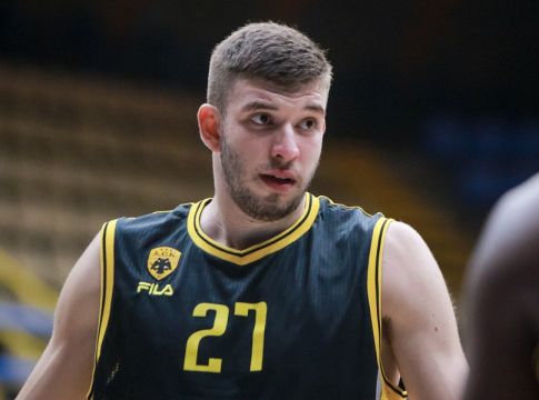 Ρογκαβόπουλος : «Έχουμε δύο παιχνίδια μπροστά μας που πρέπει να τα κερδίσουμε»