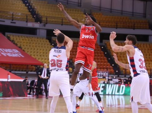 Ολυμπιακός : Ντεμπουτάρει με Μπασκόνια ο Κουφός