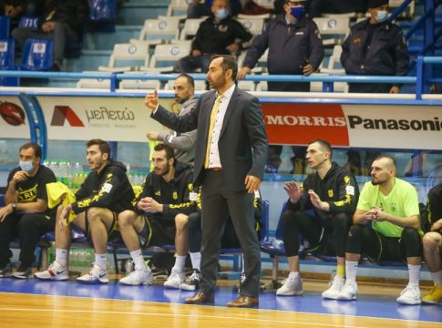 Καμπερίδης : «Η άμυνα μάς έδωσε τη νίκη»