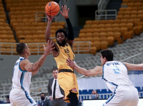 LIVE : ΑΕΚ – Τουρκ Τέλεκομ (74-65 Τελικό)