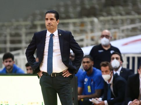 Μακάμπι : Οπαδοί αποθέωσαν τον Γιάννη Σφαιρόπουλο στα… ελληνικά (vid)