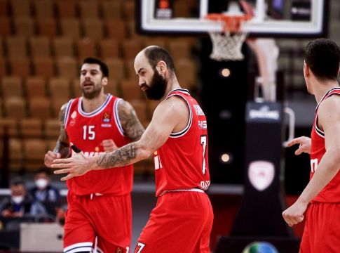 Κόουτς να παίζουμε μόνο στο δεύτερο ημίχρονο;