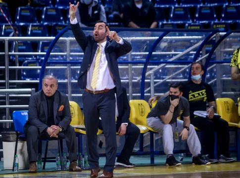 Καμπερίδης : «Θα έπρεπε να πάρουμε καλύτερες αποφάσεις στο τέλος»