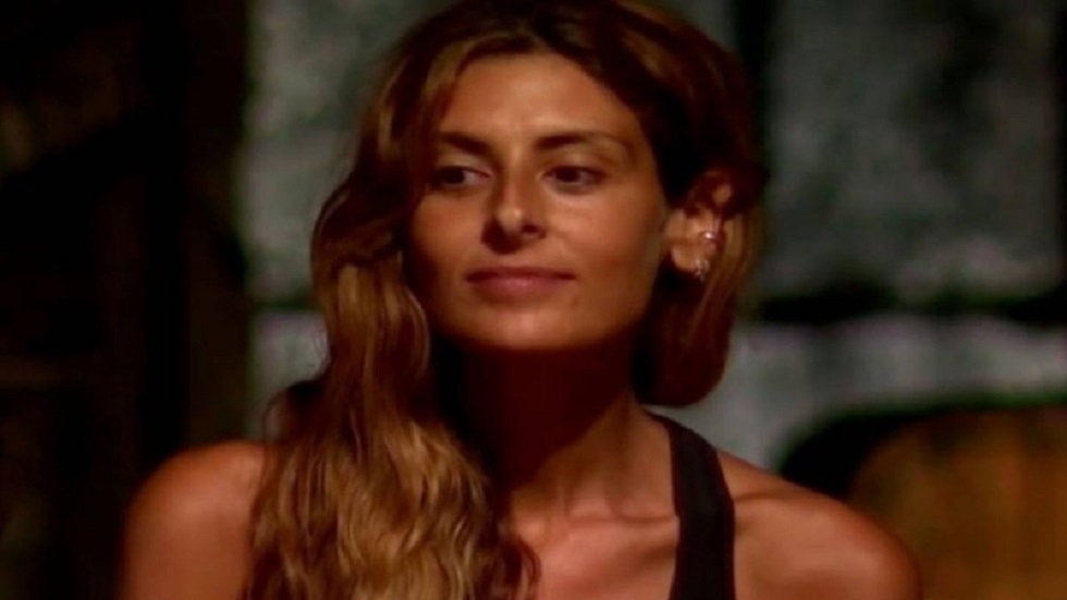 Survivor 4: «Πόσο παλτό μπορεί να ήσουν;» – Η Σαλαγκούδη δημοσίευσε μηνύματα που της στέλνουν και την κράζουν