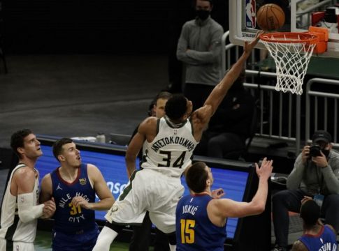 Ξεχωρίζει ο Γιάνναρος στο top 10, στην κορυφή ο Τόπιν (vid)