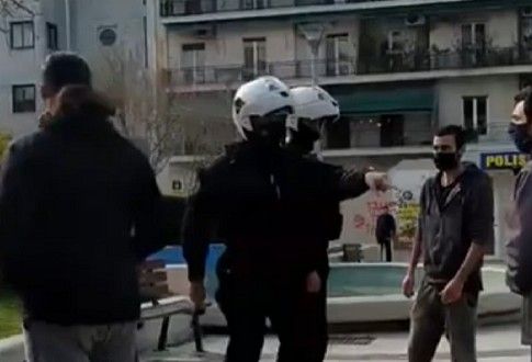 Κόλαφος για τους αστυνομικούς στη Νέα Σμύρνη : Δεν επιβεβαιώνεται επίθεση εναντίον τους