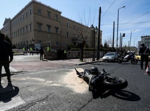 Τι έδειξαν οι κάμερες για το τροχαίο στη Βουλή – Καταθέσεις μαρτύρων ρίχνουν φως στην υπόθεση
