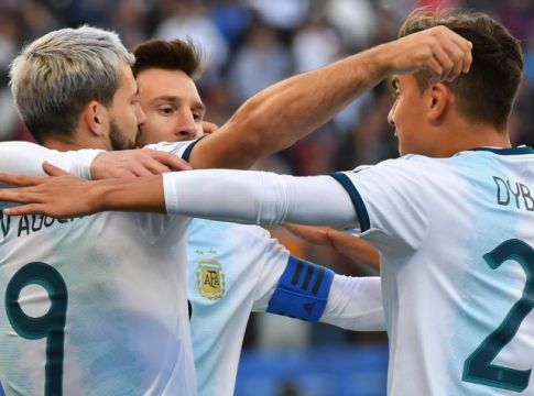 Τσέλσι : Στο… κόλπο για Αγκουέρο, βλέπει και Ντιμπάλα