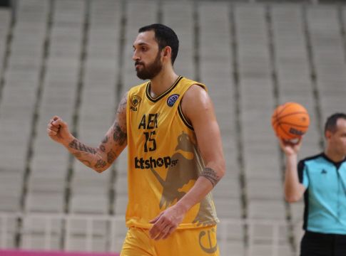 Χρυσικόπουλος : «Είμαστε σκληρή ομάδα και θα αντέξουμε»